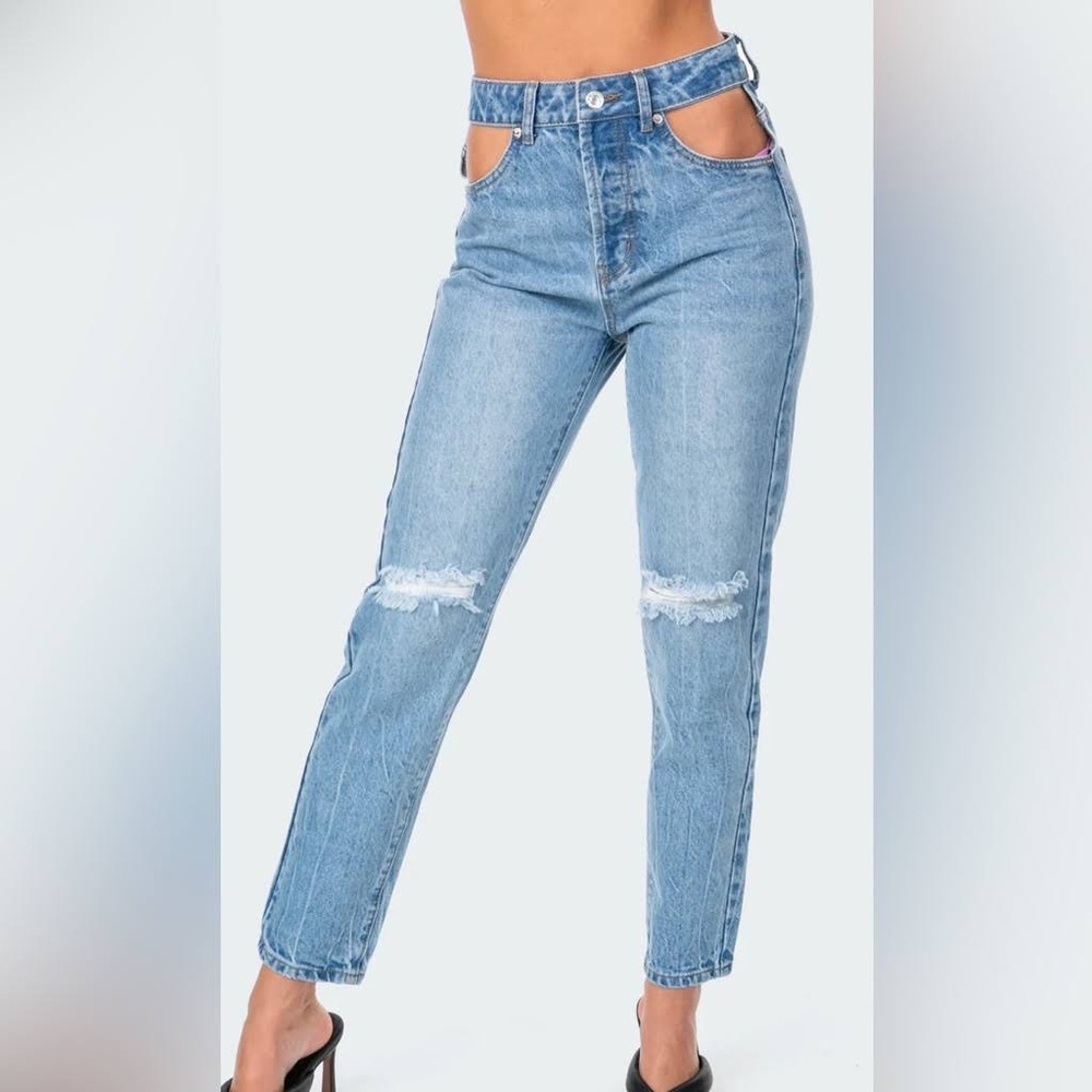 Jeans!! So cute straight leg